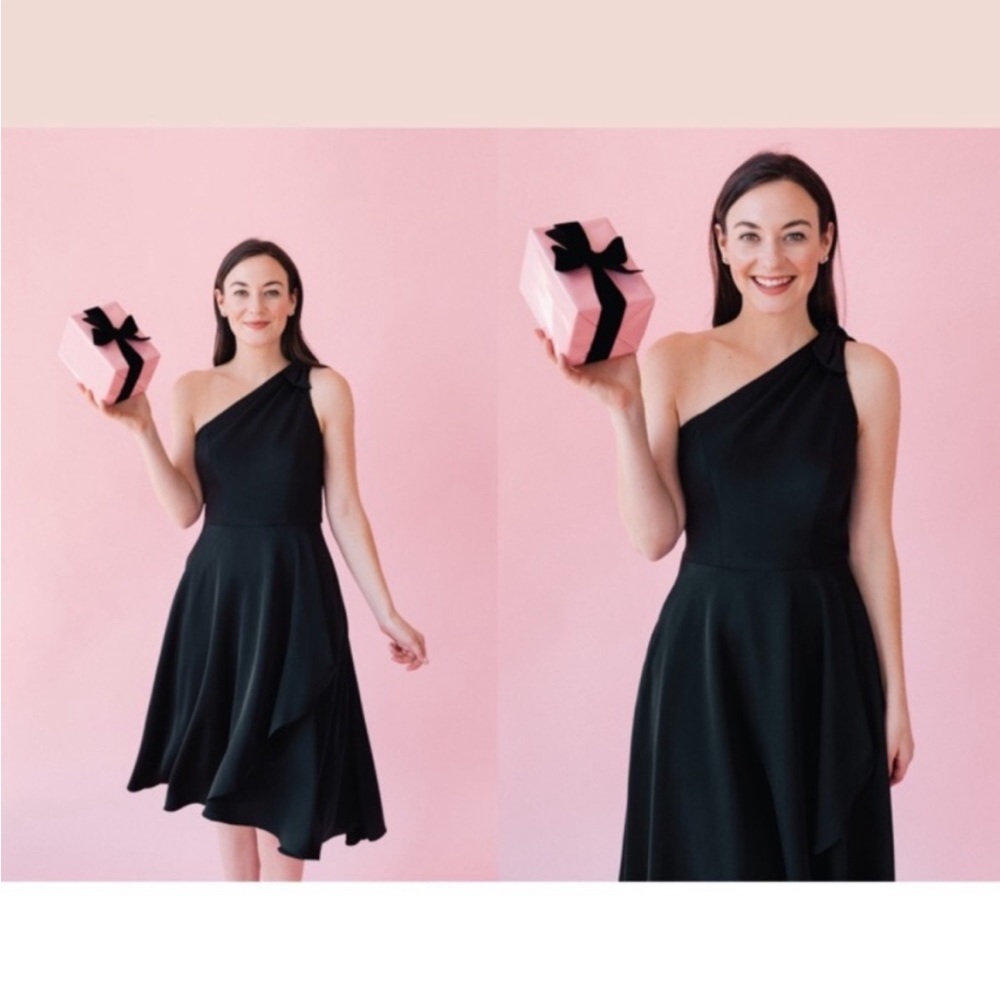 Gal Meets Glam One Shoulder Bow Neck line Midi dress